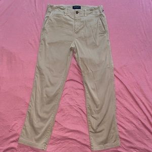 American Eagle Extreme Flex Relaxed Straight Fit Khakis W/32 L/32